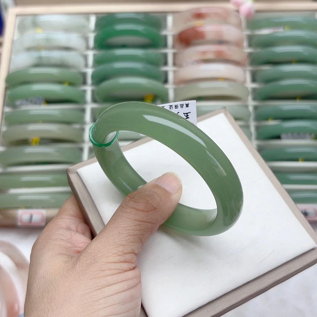 石英质玉手镯未镶嵌56.3