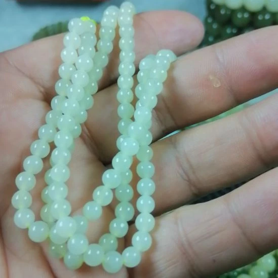 一***行和田玉未镶嵌项链