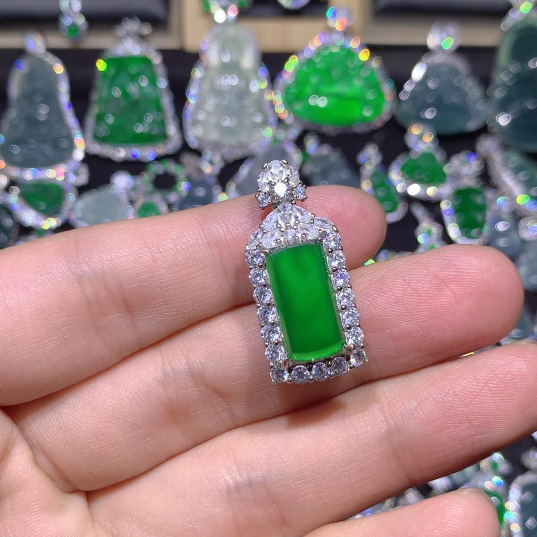 翡翠银S925镶嵌吊坠(赠链)