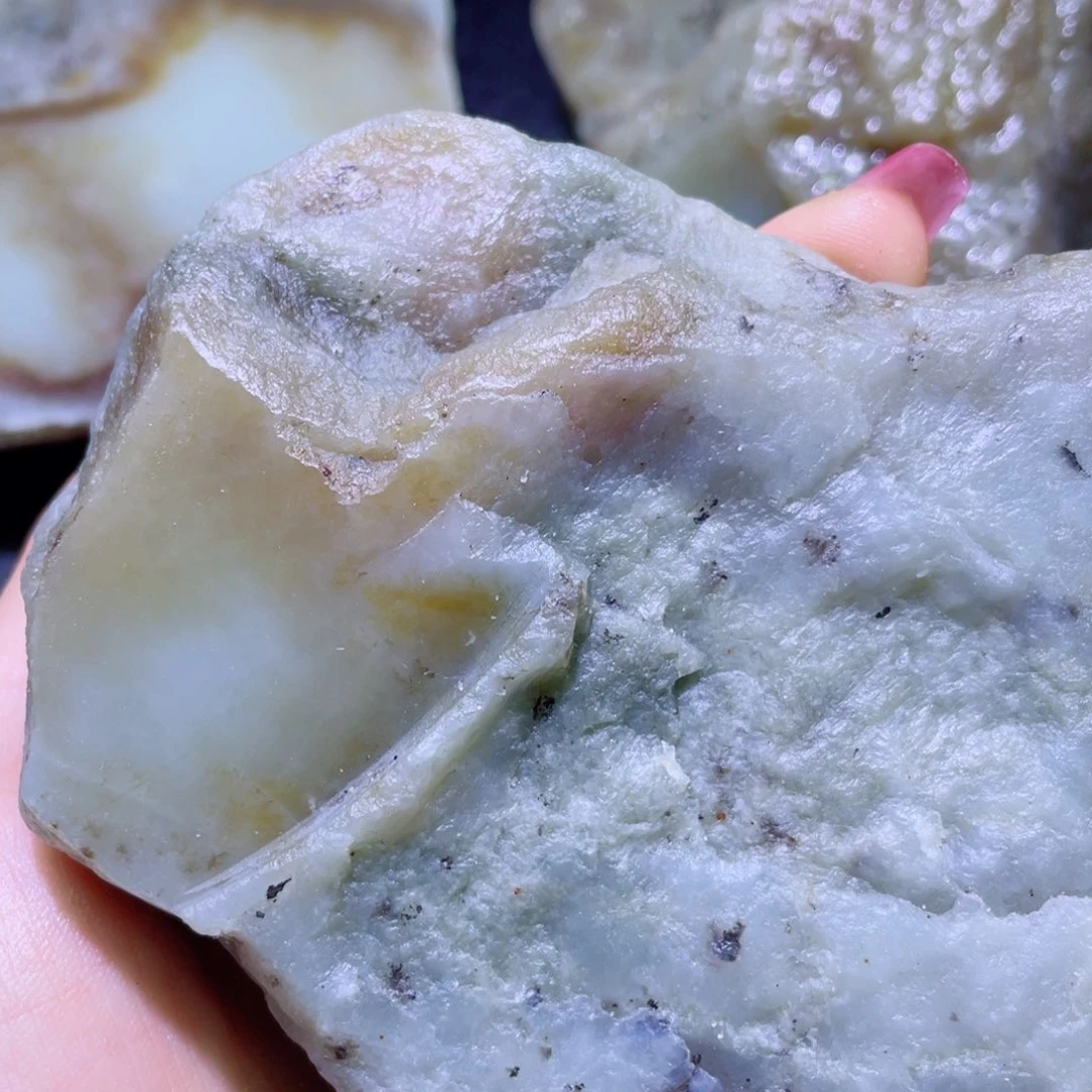 和田玉未镶嵌珠宝半成品