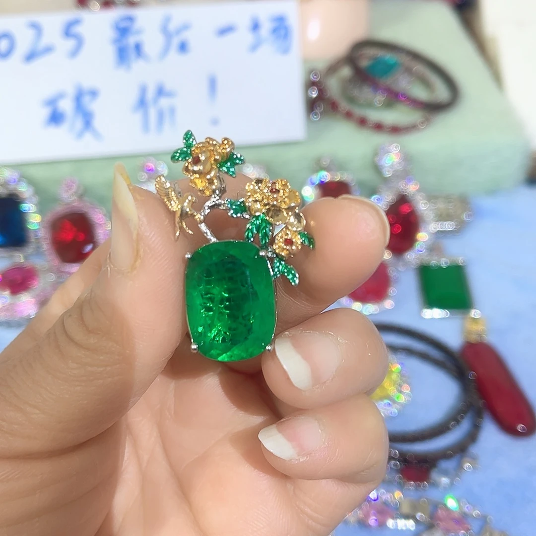 钨金璀璨夺目耀眼