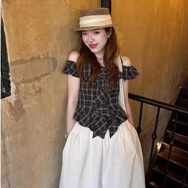 套装女2025新款韩系减龄一字肩格纹不规则衬衫高腰显瘦宽松半身裙