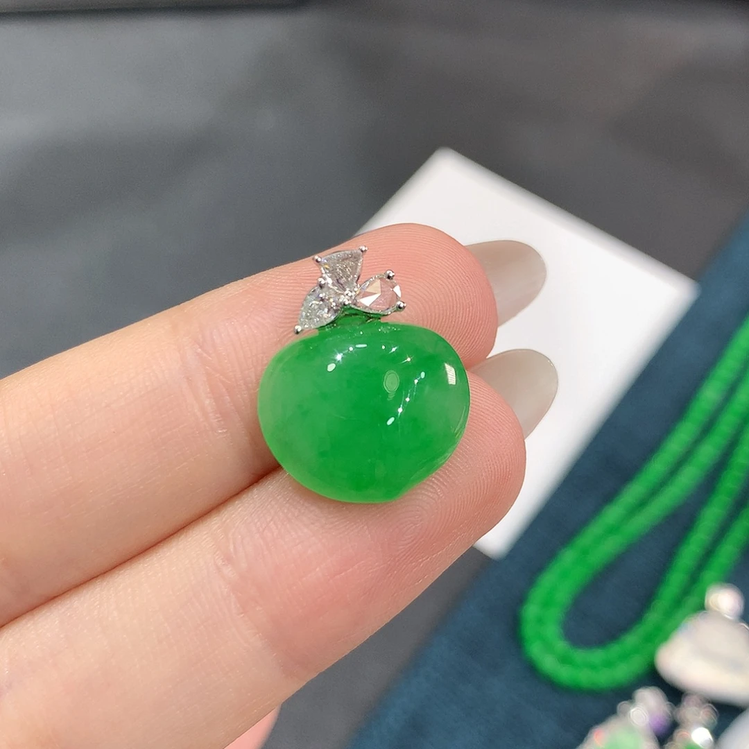 翡翠18K金镶嵌颈饰起冰金丝阳绿桃子 48小时鉴赏期