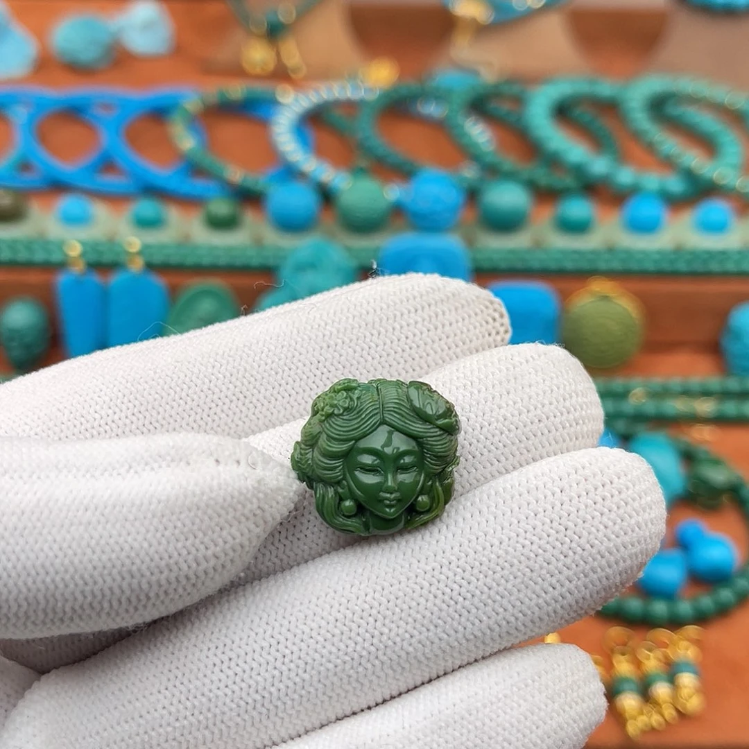 绿松石未镶嵌珠宝奇石