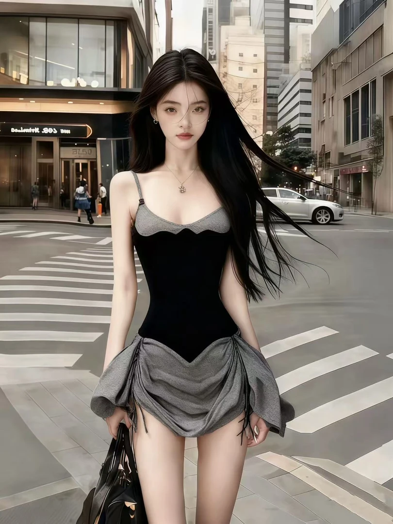 纯欲氛围感气质辣妹小众ins风灰色拼接U领吊带修身设计感连衣裙女