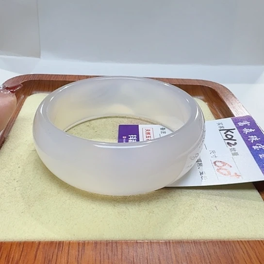 玛瑙/玉髓手镯未镶嵌肉*哥