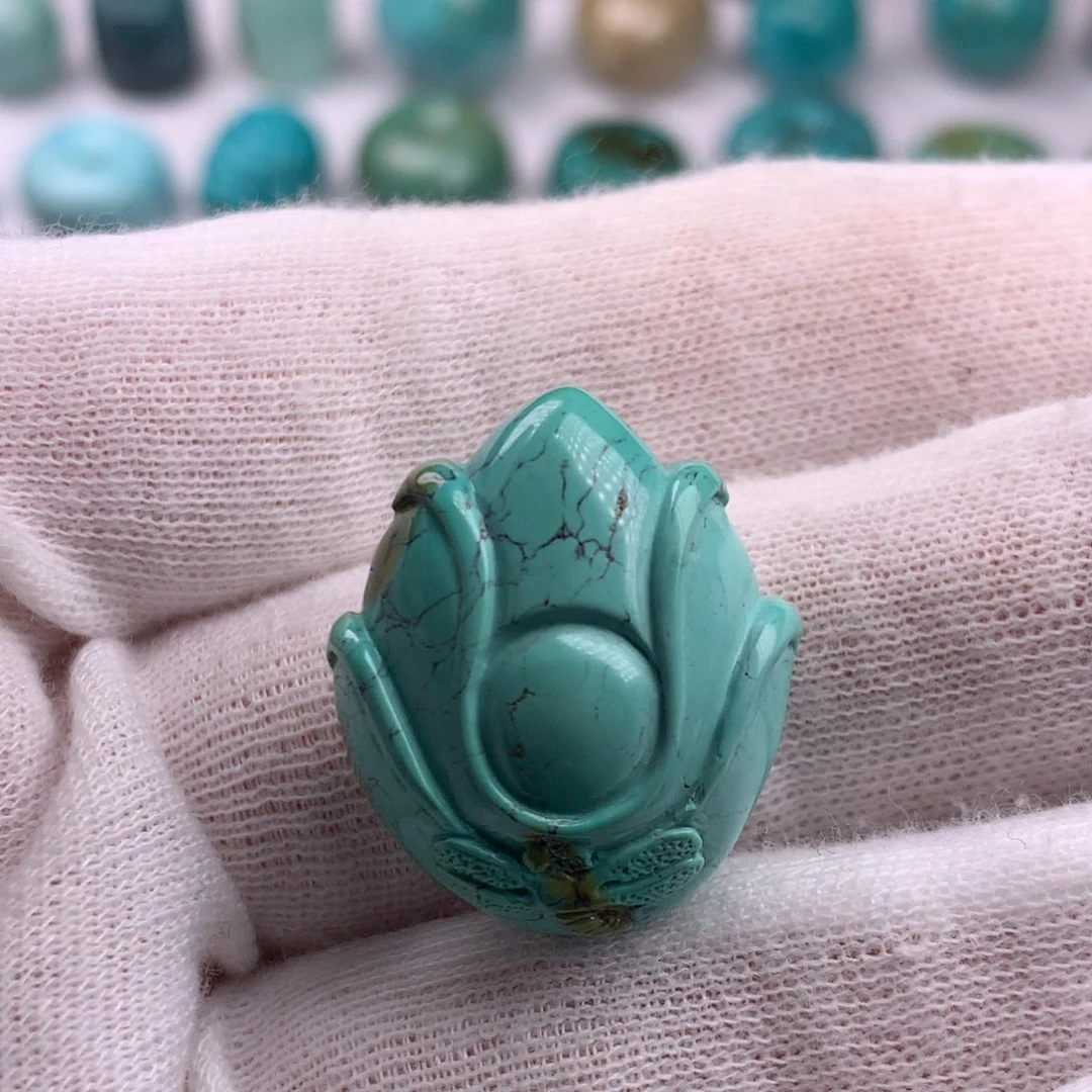 绿松石未镶嵌珠宝奇石