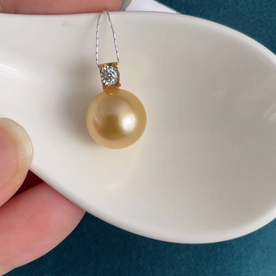 18K金镶嵌吊坠(不含链)海水珍珠12.5mm