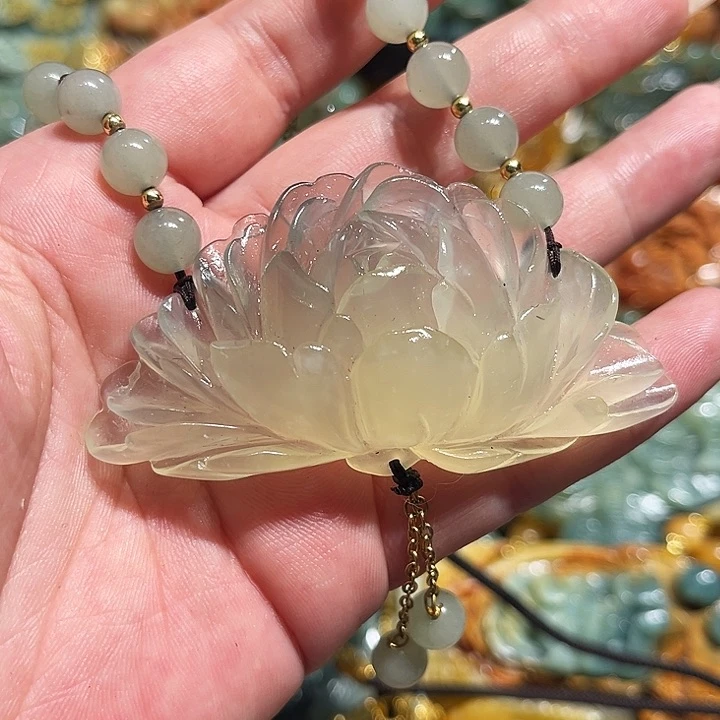 岫玉未镶嵌毛衣链