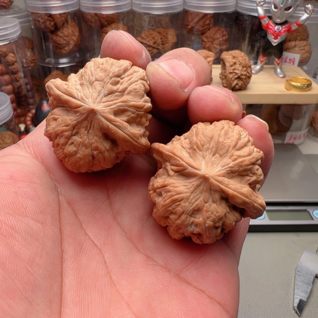 文玩核桃把件40+凹底