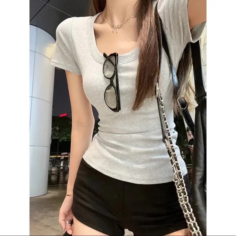 纯欲风U领正肩短袖T恤性感修身百搭设计感春夏季纯色辣妹短款上衣