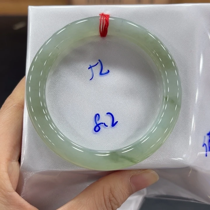 未镶嵌手镯翡翠翡翠