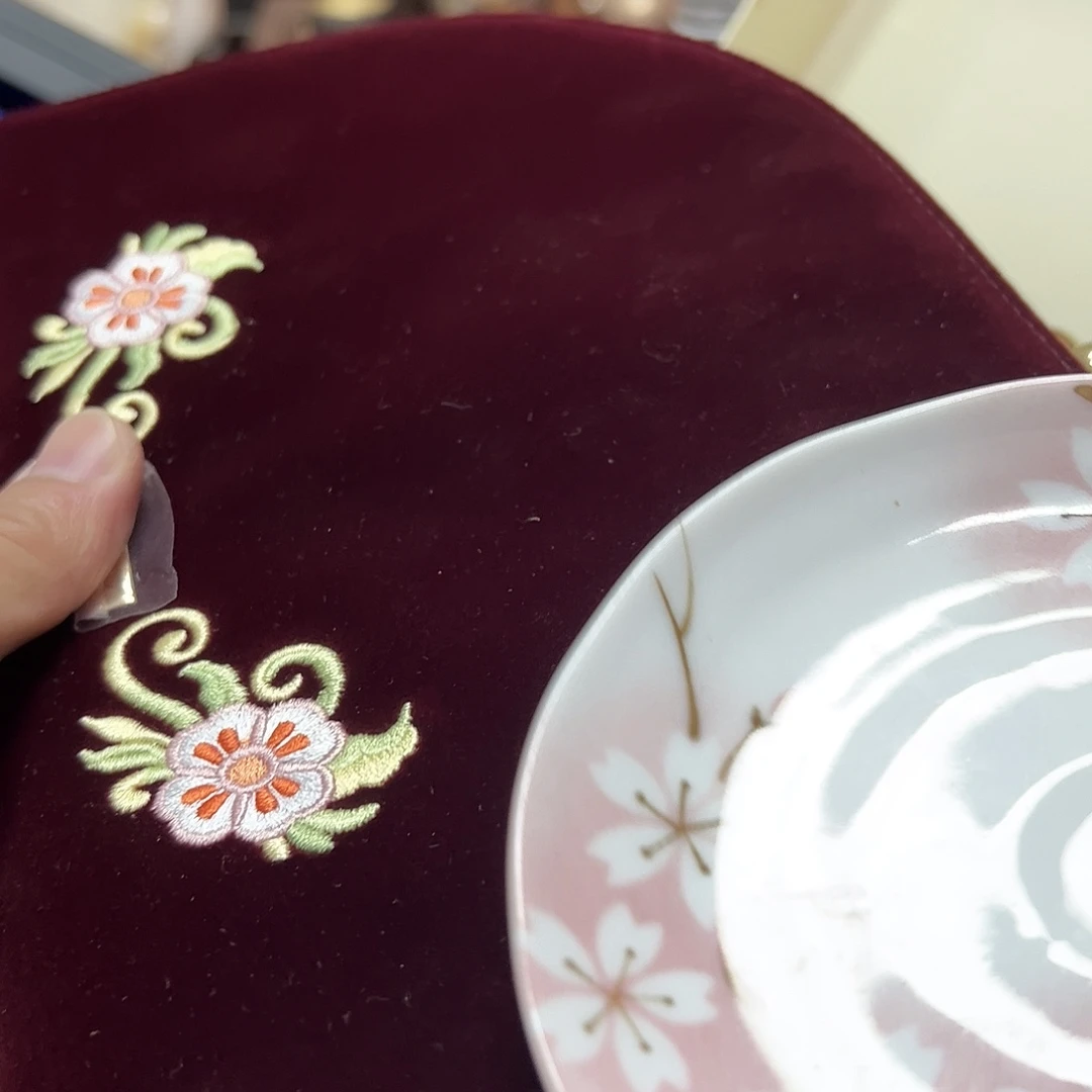 瓷片瓷器瓷器持股