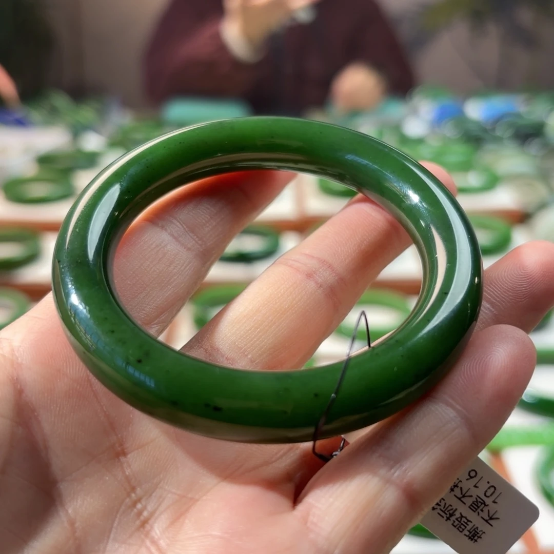 未镶嵌手镯和田玉（碧玉）