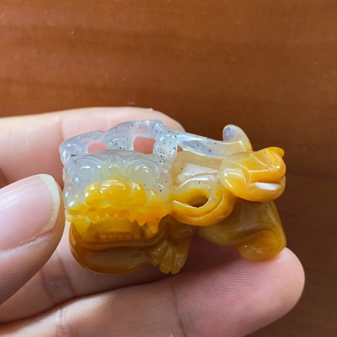 ****舍石英质玉（黄龙玉）未镶嵌颈饰打孔不退不换