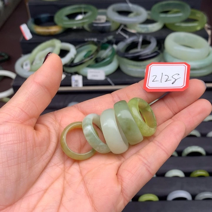 ****…蛇纹石玉未镶嵌手镯2128