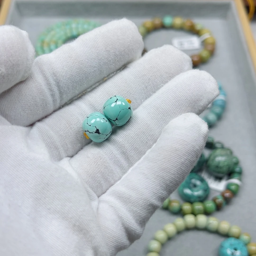 绿松石未镶嵌挂件