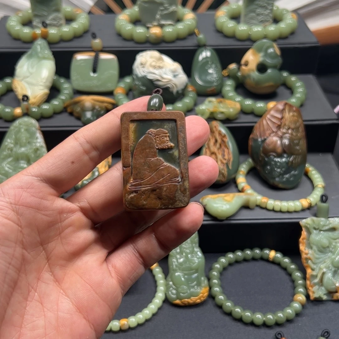 主***谢岫岩河磨玉（透闪石质玉）未镶嵌颈饰