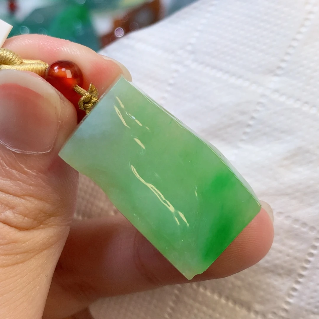 用***8定制翡翠未镶嵌换金扣不退换