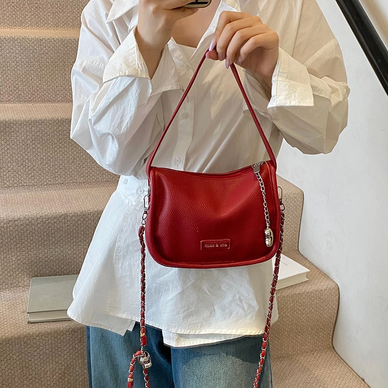 超火小包包女2025新款春夏女式时尚流行链条斜挎包百搭手提小方包