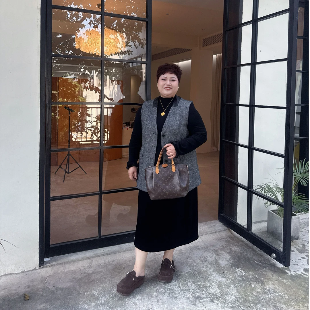 韩系潮流大码女装白搭小香风马甲