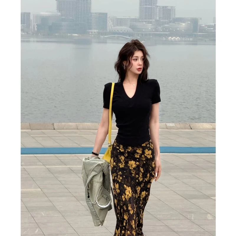 夏季时尚v 领蕾丝 气质  短袖上衣搭配碎花高腰半身裙