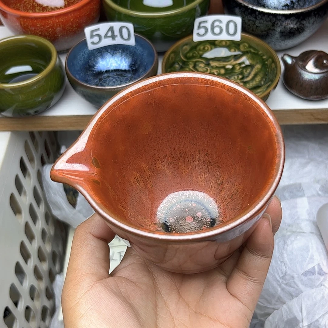 茶盏陶瓷他超级显腿长