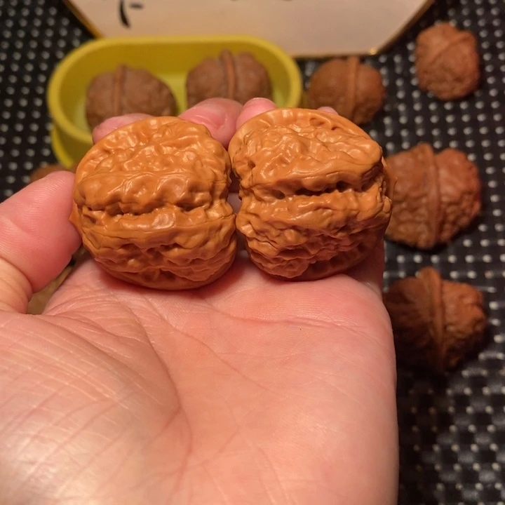 文玩核桃把件四深开八腿蛙王