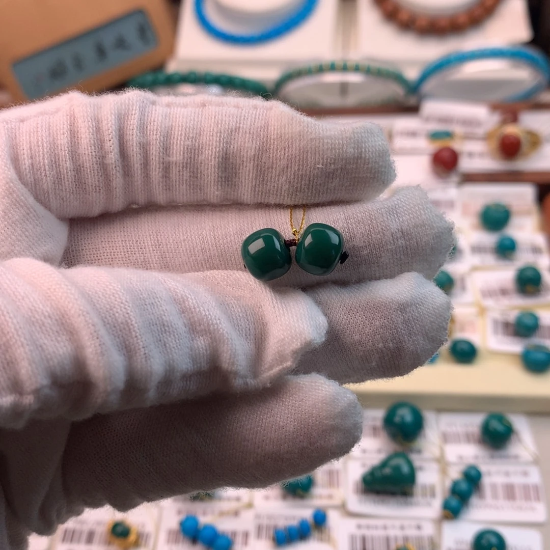 绿松石未镶嵌配饰凡