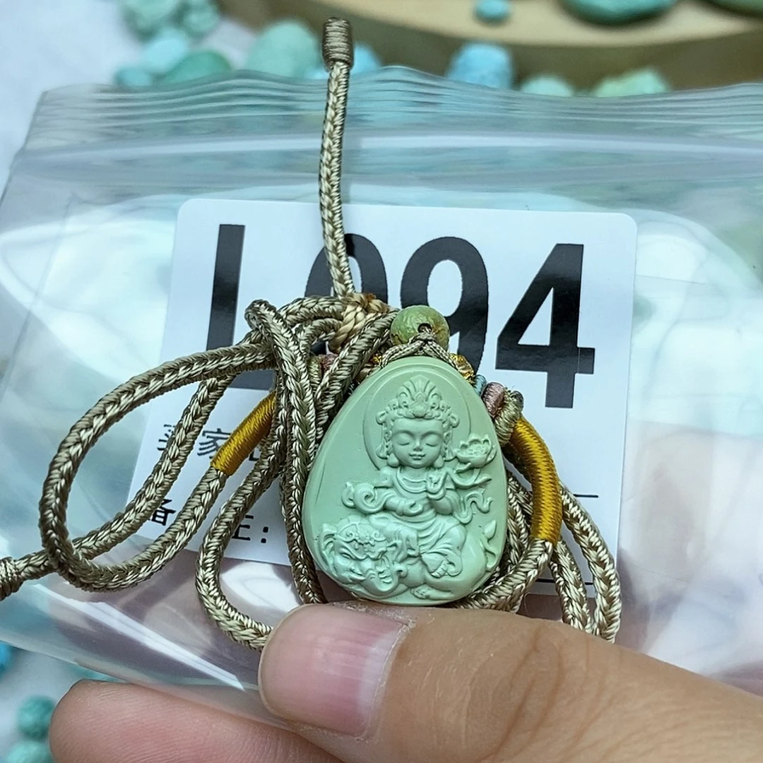 绿松石配饰未镶嵌