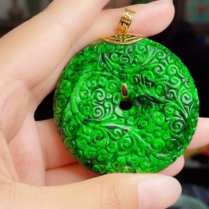 翡翠18K金镶嵌颈饰多样性