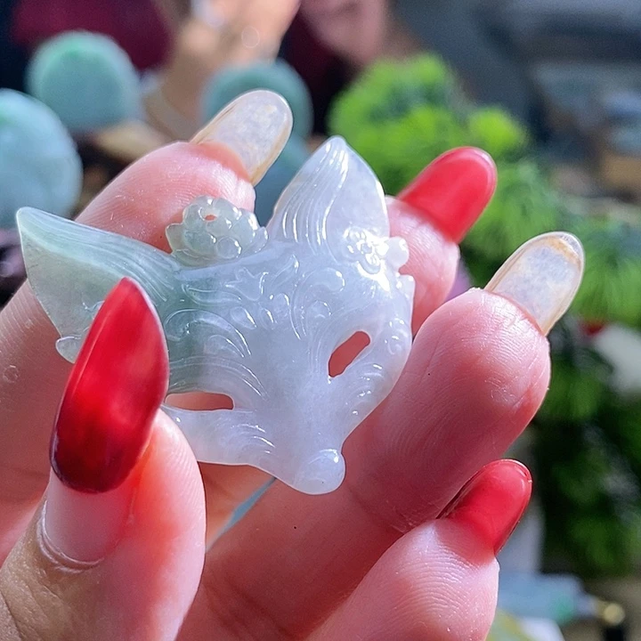 【闪购商品】翡翠挂件未镶嵌九尾