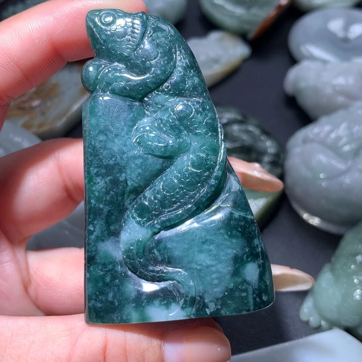 翡翠未镶嵌颈饰保真天然A货翡翠