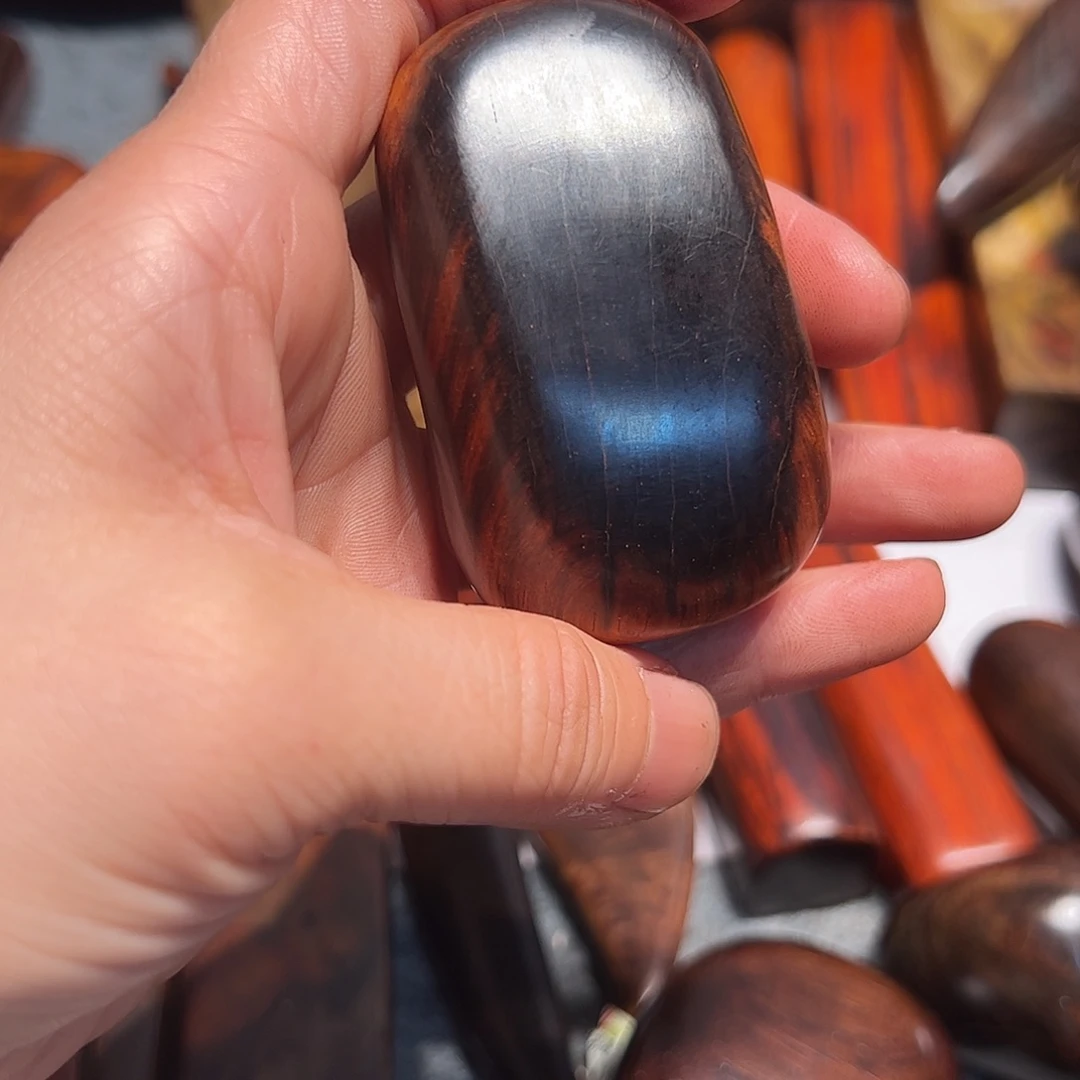 交趾黄檀（大红酸枝）翠*