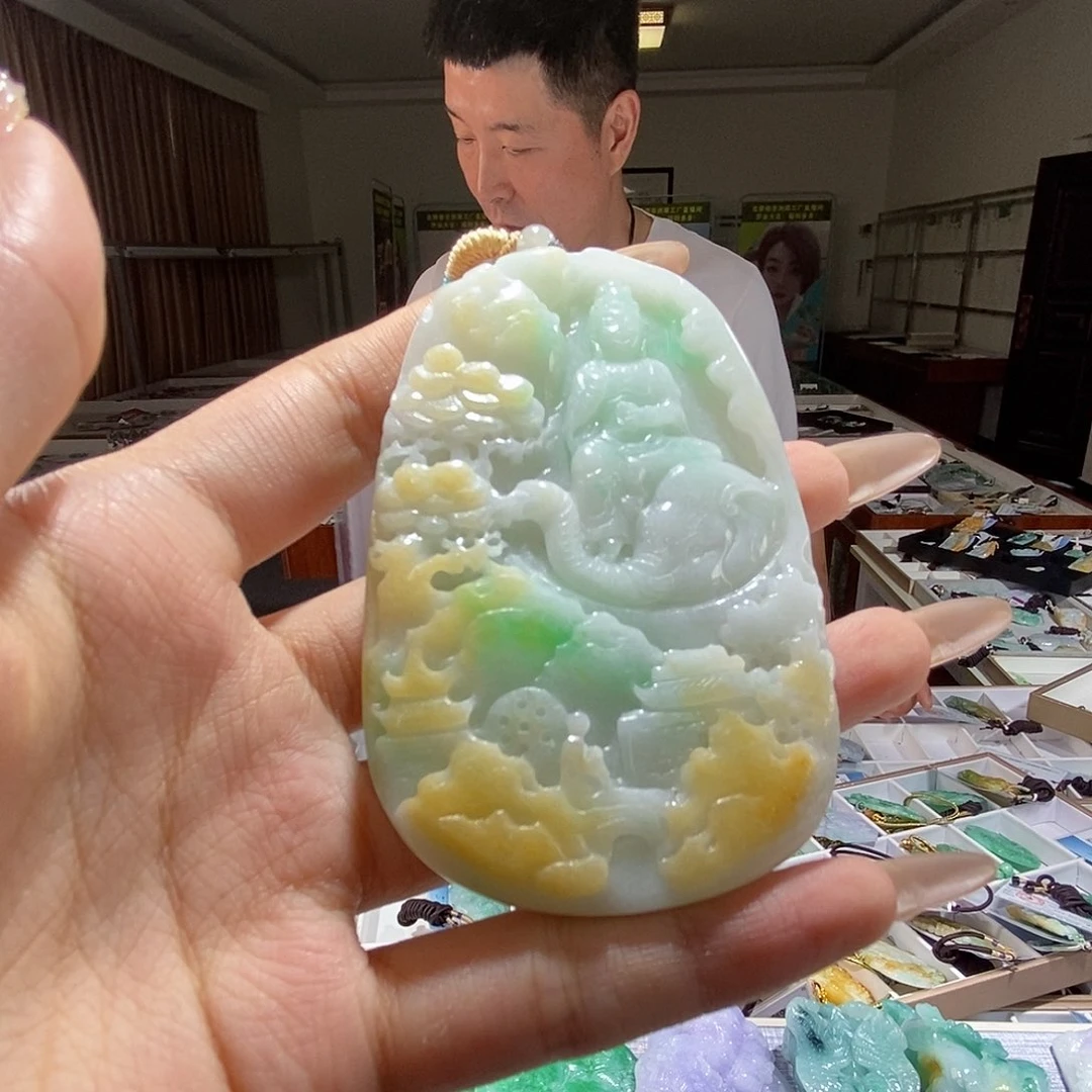 翡翠未镶嵌颈饰翡翠