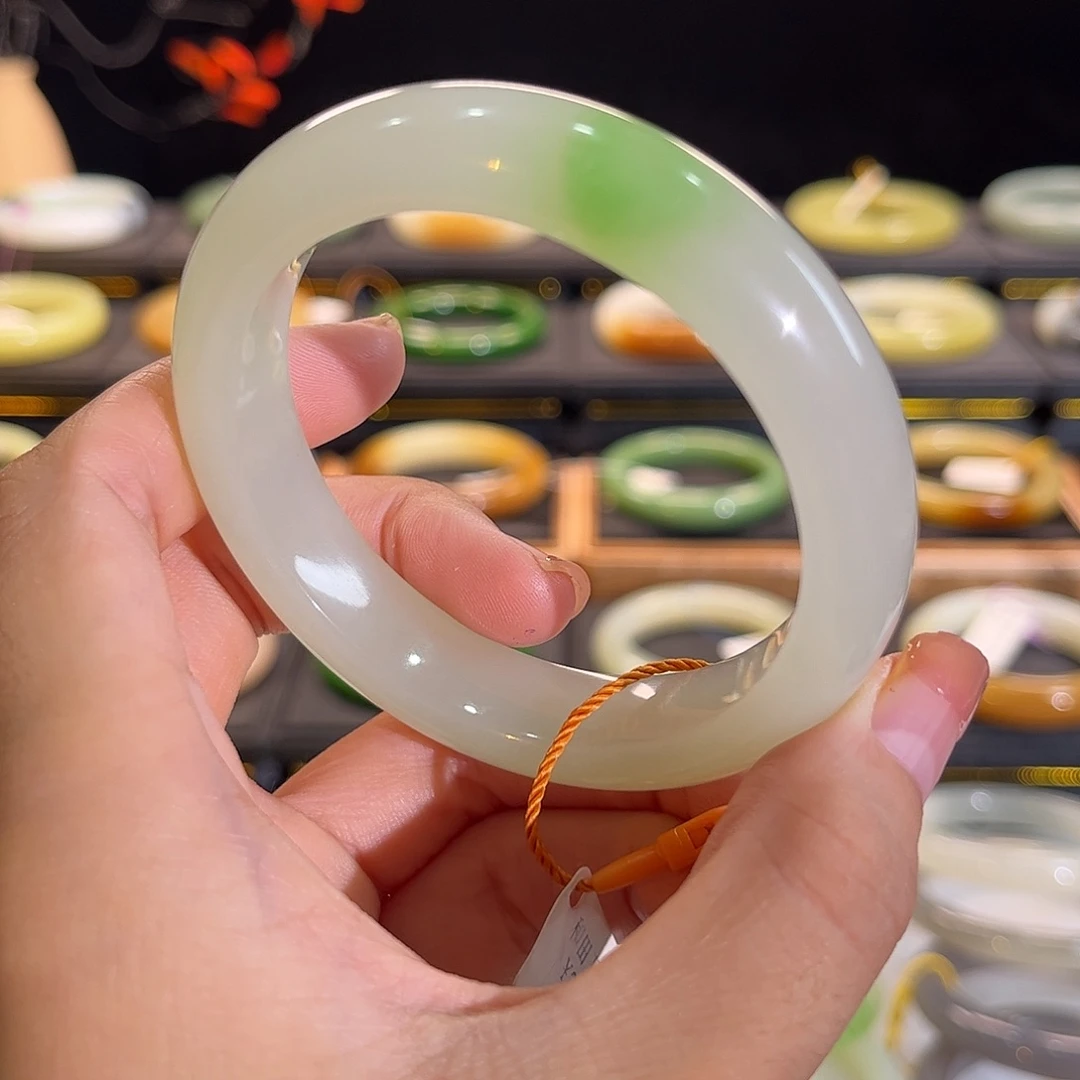 和田玉未镶嵌手镯 冰润细腻冰翠 强推 毕业