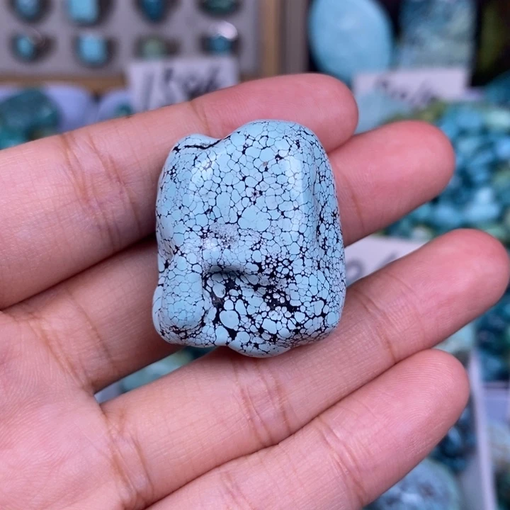 未镶嵌绿松石颈饰