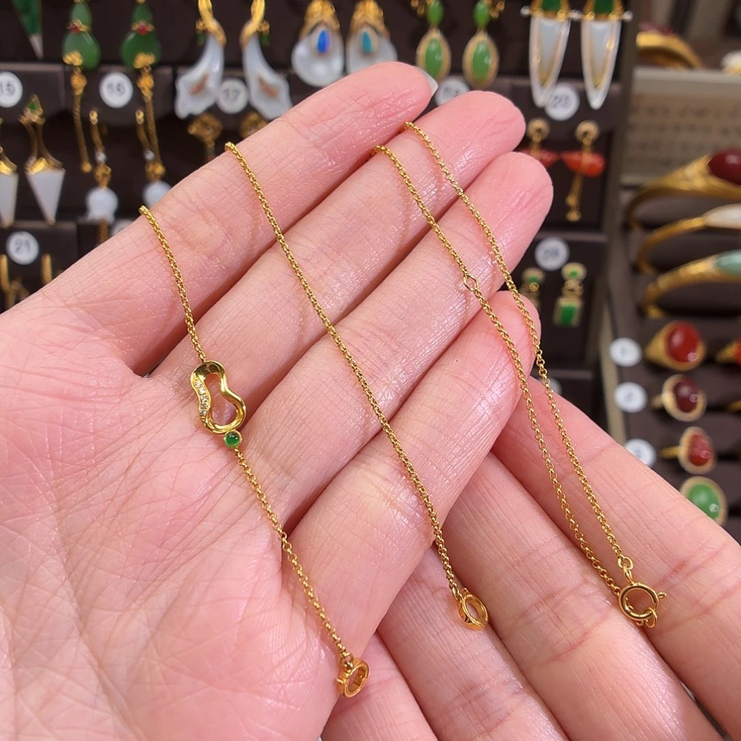 颈饰18K金镶嵌翡翠