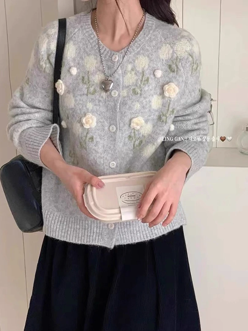 上衣可爱风百搭厚款花朵圆领秋冬针织开衫网红外穿
