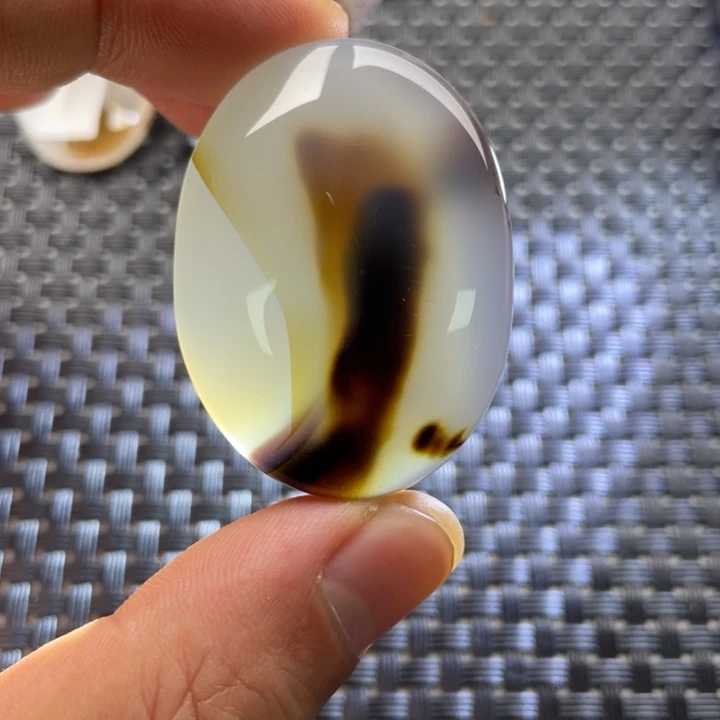 美***刻玛瑙/玉髓未镶嵌颈饰