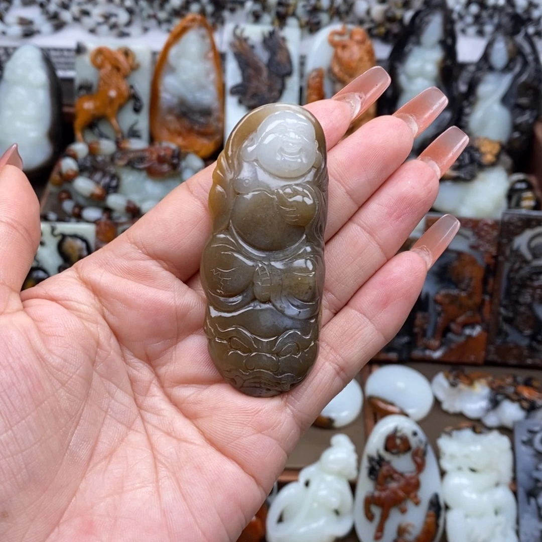 颈饰未镶嵌和田玉