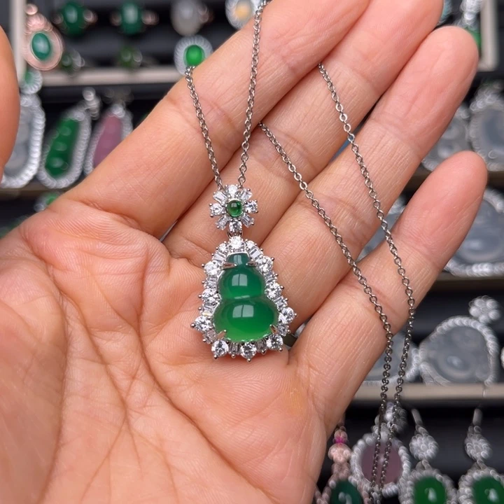 合金颈饰玛瑙/玉髓