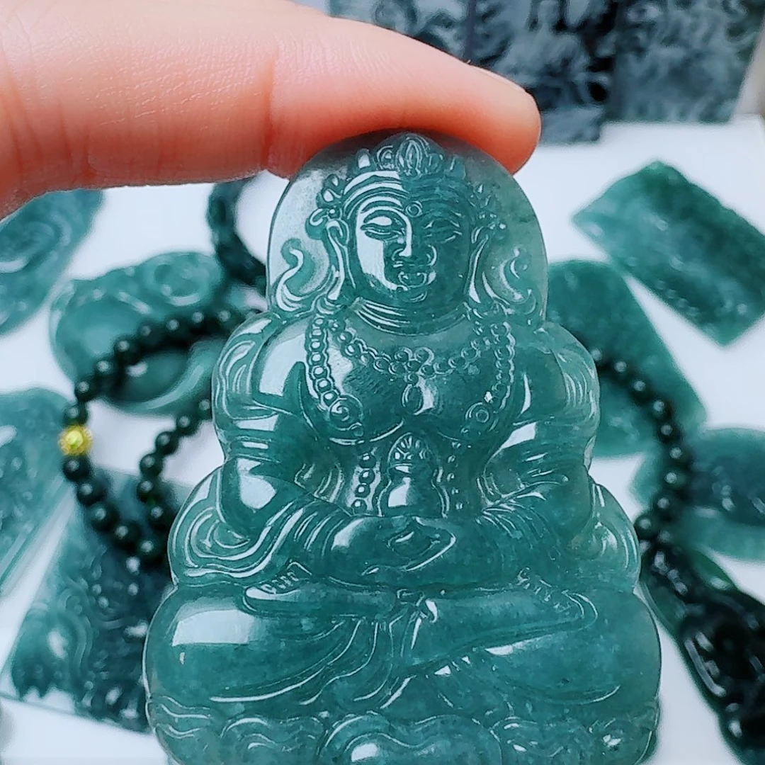 翡翠未镶嵌颈饰111