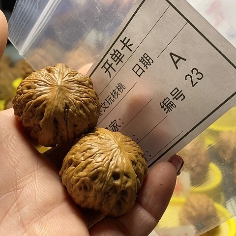 核桃把件一***景自产自销……