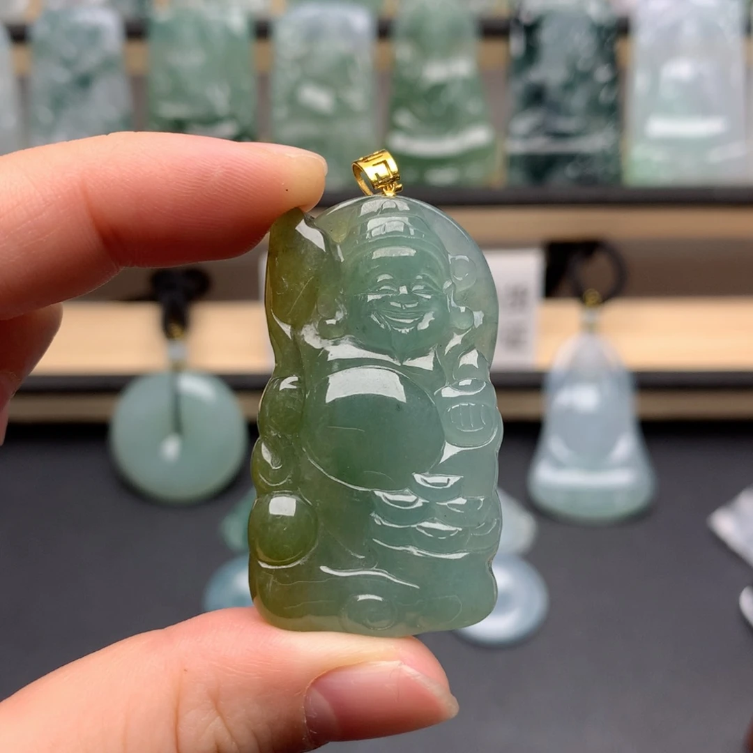 颈饰18K金镶嵌翡翠财神
