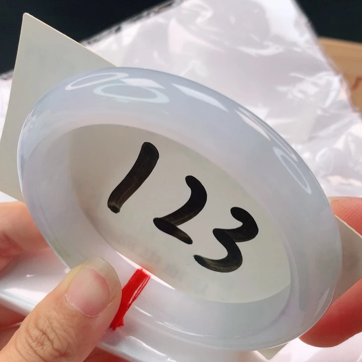 翡翠手镯未镶嵌白月光强推