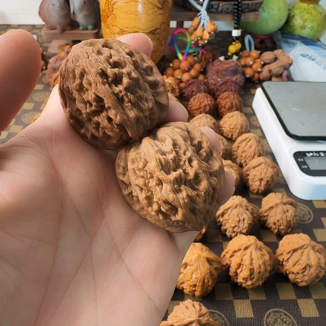 把件文玩核桃麦穗虎头
