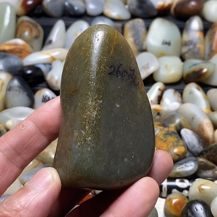 颈饰未镶嵌和田玉把件