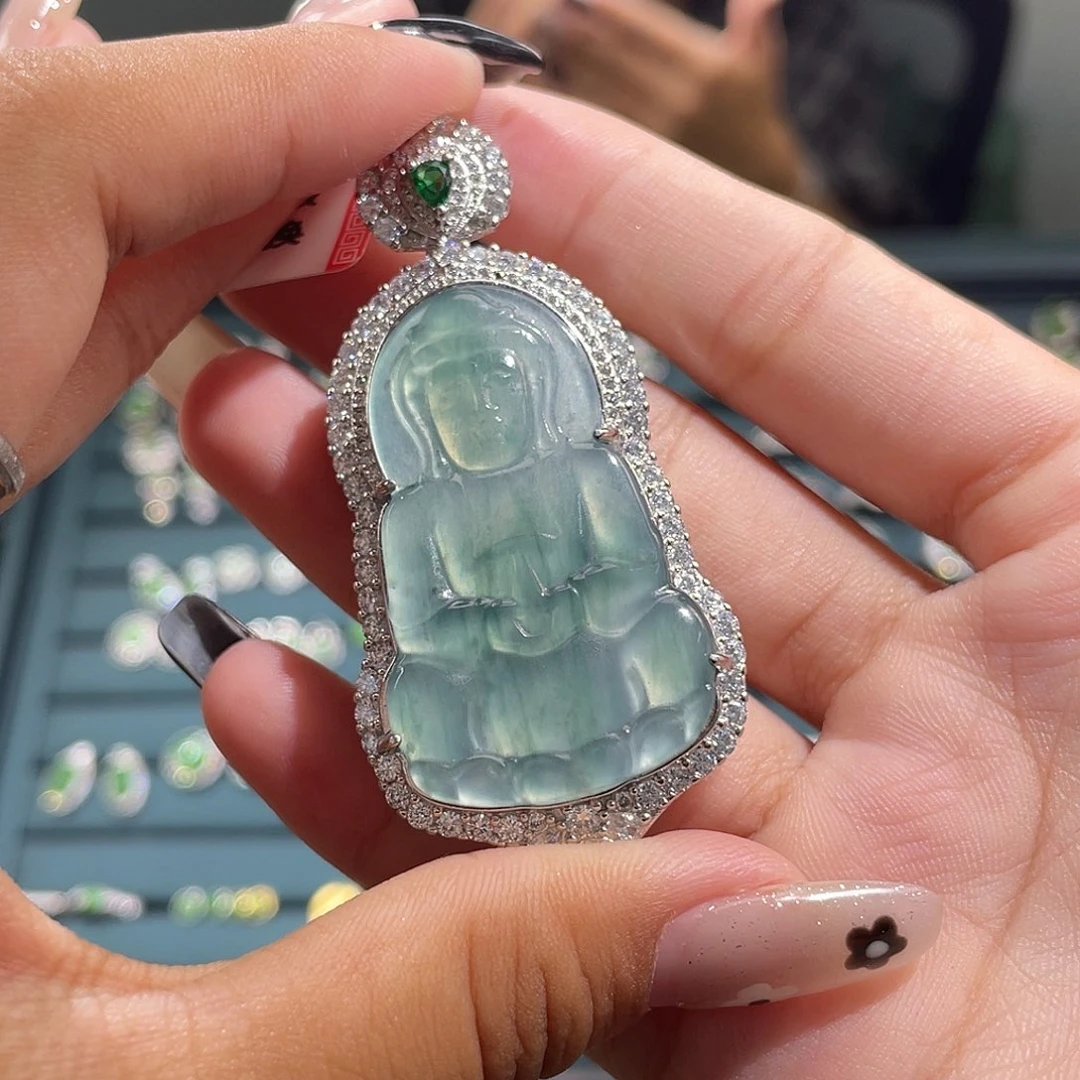 吊坠(不含链)未镶嵌翡翠