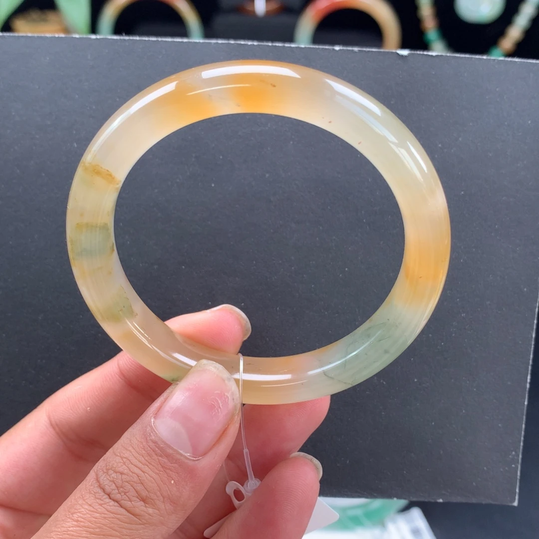 石英质玉未镶嵌手镯